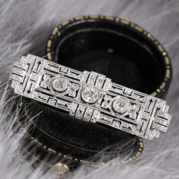Złota broszka z diamentami 0.30ct Art Deco białe złoto 14K