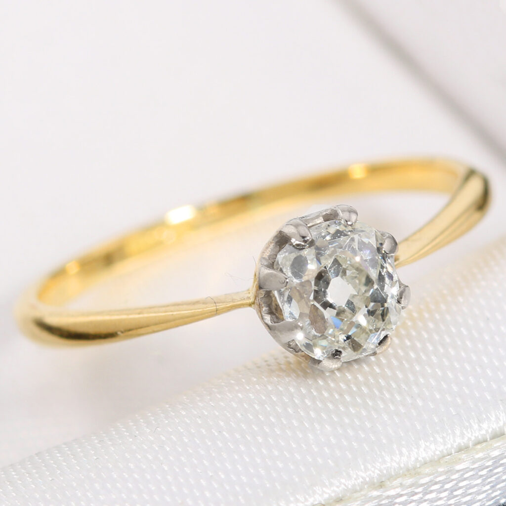 Złoty pierścionek z diamentem 0.65ct w starym szlifie ANTYK 18K