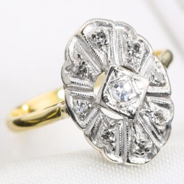 Złoty pierścionek z diamentami 0.14ct Art Deco 18K
