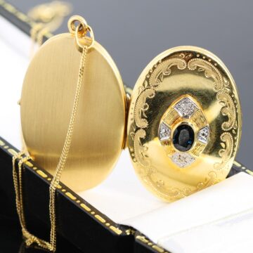 Złoty sekretnik z szafirem i diamentami na łańcuszku 45cm 9K